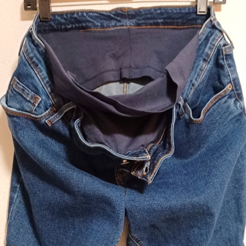 Old Navy women's maternity Rockstar skinny jeans - Picture 6 of 8